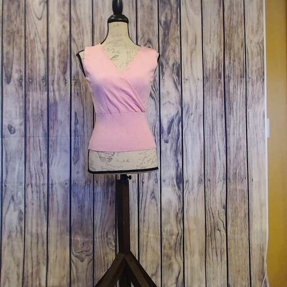 Tangenis Top in Womens - Picture 6 of 8